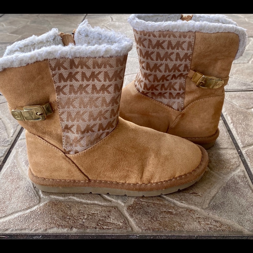 Michael Kors winter boots